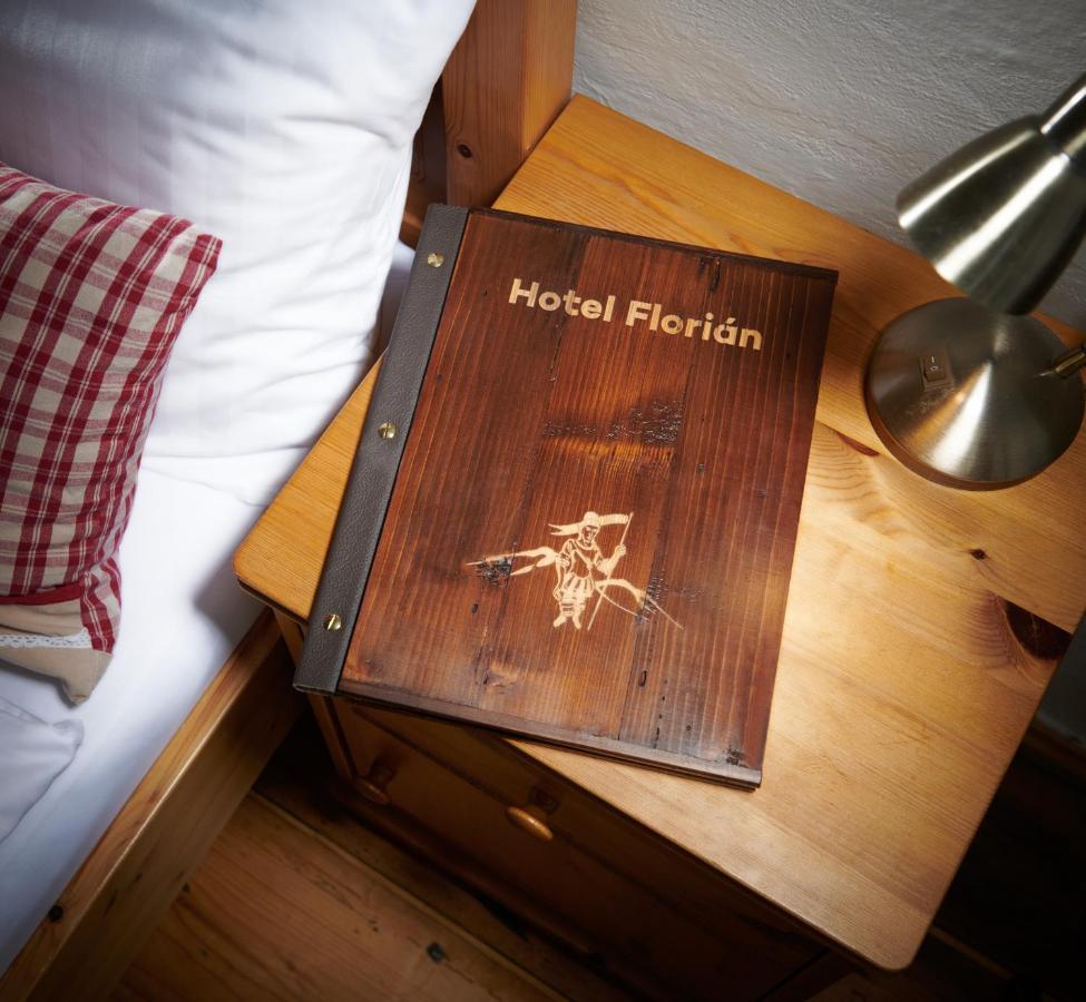 Wellness Hotel Florián České Žleby Stožec Extérieur photo